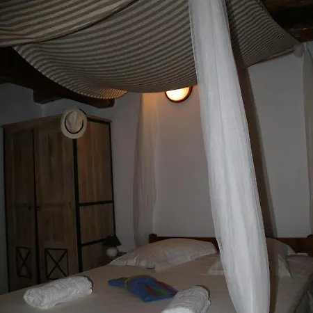Luxury Stone Nyaraló